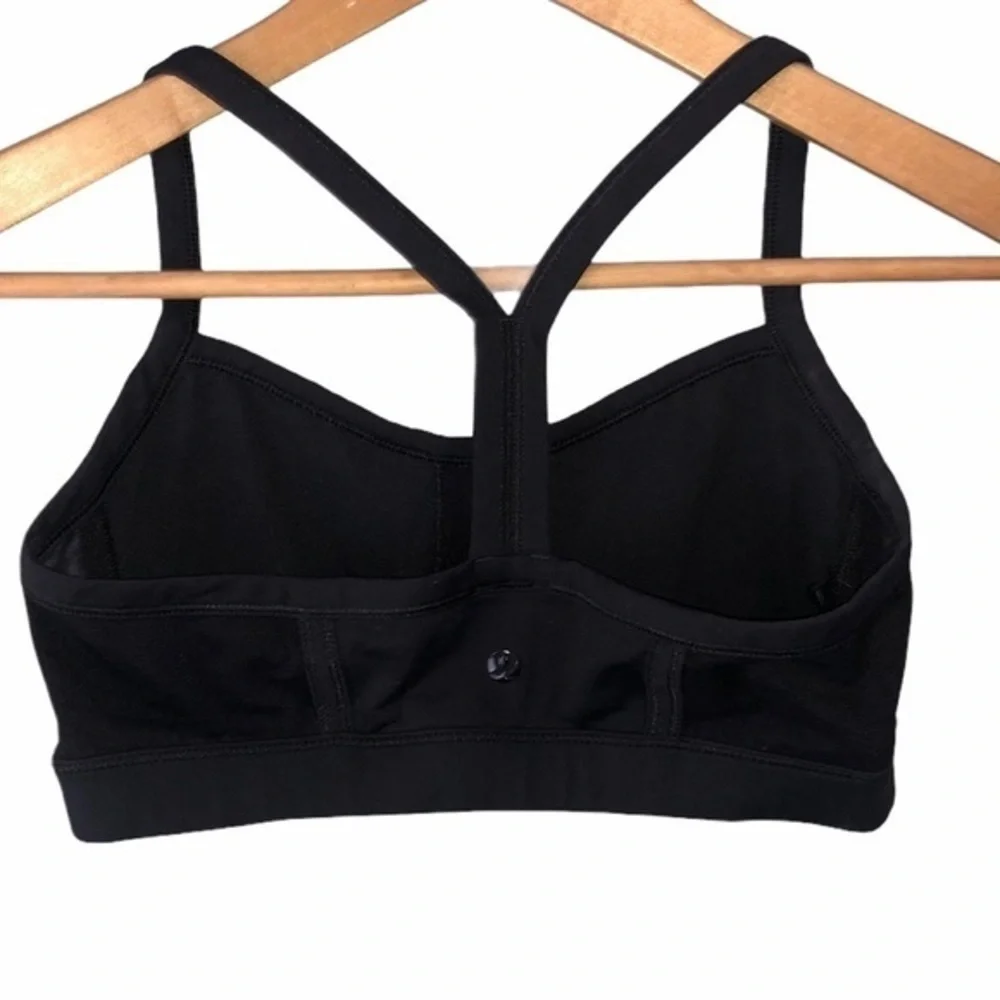 Lululemon sports bra size 8